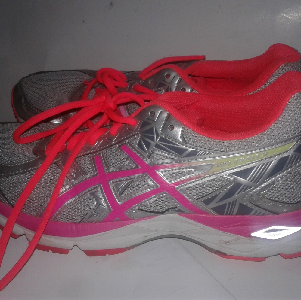 Asics Gray/Pink Size 8 1/2